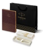Подарочный набор: Шариковая ручка Parker Jotter Russia SE, цвет: St. Steel GT и Ежедневник недатированный, коричневый