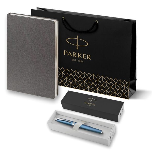 Подарочный набор: Ручка роллер Parker IM Premium T318 Blue Grey CT, цвет чернил черный и ежедневник серого цвета - 1
