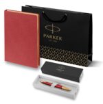 Подарочный набор: Шариковая ручка Parker IM Premium K318 Red GT, цвет чернил синий и красный ежедневник с золотым срезом