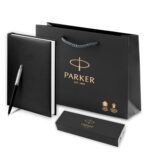 Подарочный набор: Шариковая ручка Parker Jotter K60, цвет: Black, стержень: Mblue, в подарочной упаковке и черный недатированный ежедневник 9