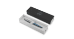 Подарочный набор: Шариковая ручка Parker Jotter Essential, Waterloo Blue CT и Ежедневник датированный, черный/голубой, с резинкой 9