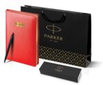 Подарочный набор: Шариковая ручка Parker  Jotter XL SE20 Monochrome в подарочной упаковке, цвет: Black, стержень: Mblue и Ежедневник красный недатиров 11