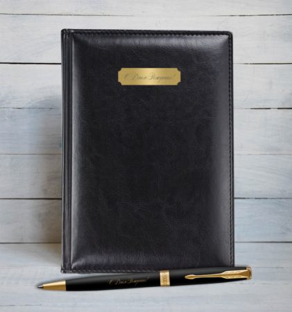 Подарочный набор Parker: шариковая ручка Parker Sonnet GT и ежедневник чёрного цвета с имитацией под кожу рептилии