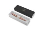Подарочный набор: Jotter XL SE20 Monochrome в подарочной упаковке, цвет: Pink Gold, стержень Mblue и Ежедневник зеленый недатированный 2